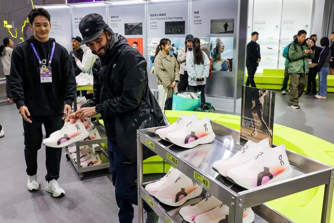 能逛能玩能赛！上海五万平方体育盛宴开展(图2)