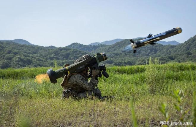 美国批准向印度出售价值4770万美元的新型“标枪”反坦克导弹(图1)