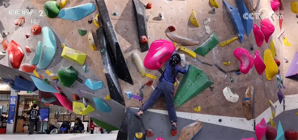 攀岩加速“破圈”激发体育经济新潜力相关产业借赛登“高”释放活力(图3)