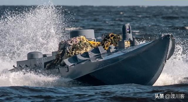 黑海开战！俄舰不敢出港乌无人机炸3艘俄油轮普京狠话成笑话(图15)