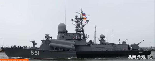 黑海开战！俄舰不敢出港乌无人机炸3艘俄油轮普京狠话成笑话(图18)