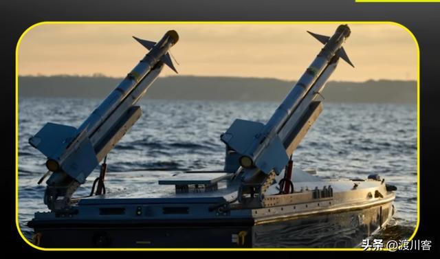 黑海开战！俄舰不敢出港乌无人机炸3艘俄油轮普京狠话成笑话(图14)