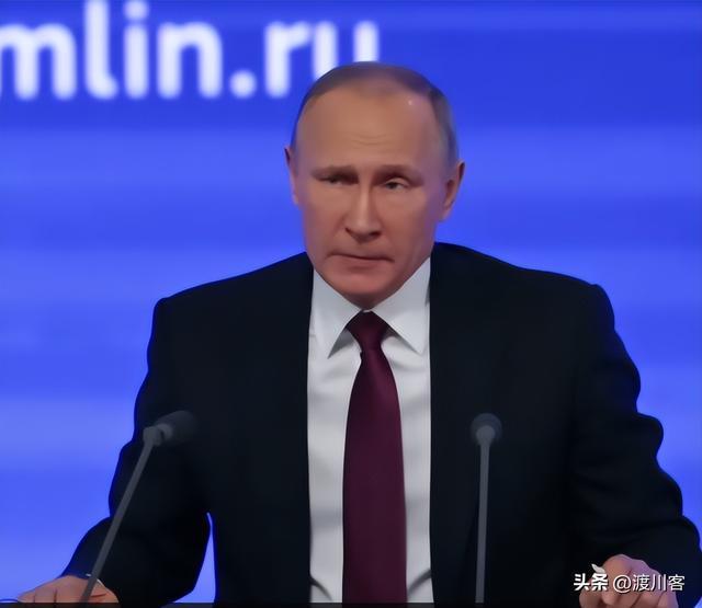 黑海开战！俄舰不敢出港乌无人机炸3艘俄油轮普京狠话成笑话(图23)