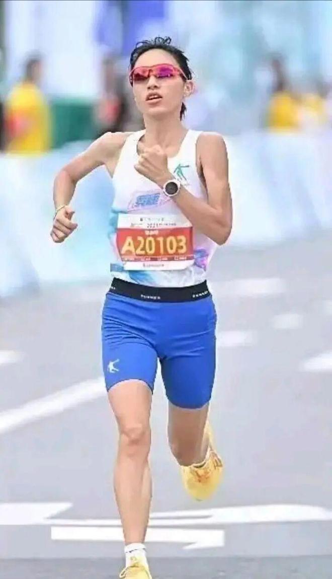 2小时33分！“最快女护士”张水华复出刷新个人PB医院回应亮了！(图7)