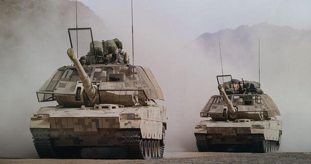 96式坦克也加装铁棚为何结构简单?我军反无人机藏着三重杀招!(图3)