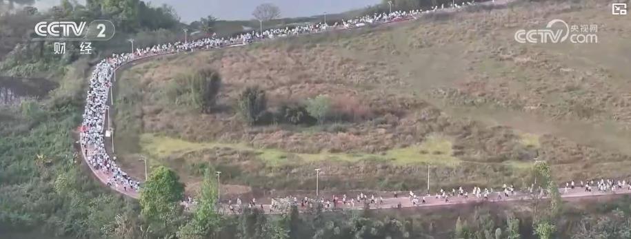 马拉松“跑”热消费赛事经济构筑城市经济增长新引擎(图3)