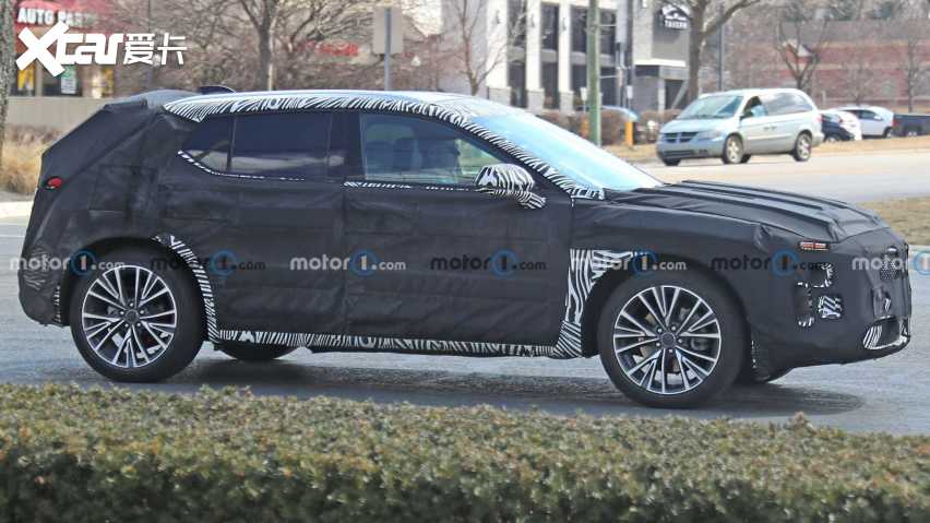 凯迪拉克XT3路试谍照曝光外观小巧运动(图4)