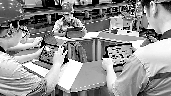 破解“看得见、做不好”难题——高技能人才培养让产业前沿与教育