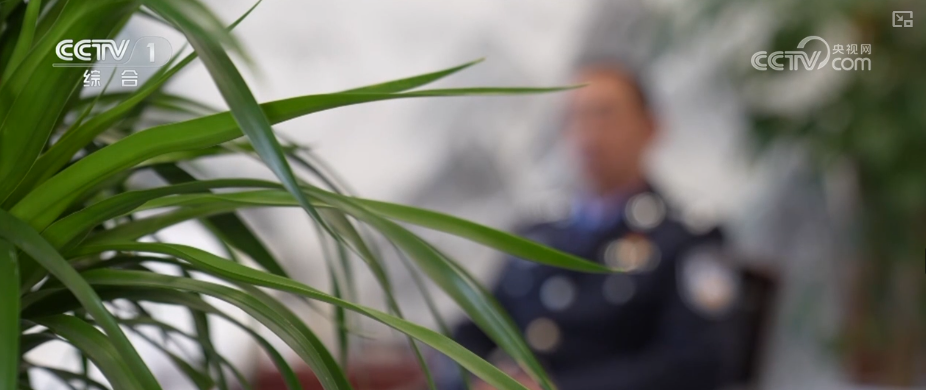 从看得见的守护到隐秘处的坚守他们用责任担当书写“人民警察为人民”庄严承诺(图11)