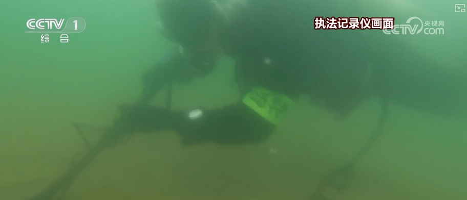 从看得见的守护到隐秘处的坚守他们用责任担当书写“人民警察为人民”庄严承诺(图13)