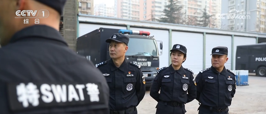 从看得见的守护到隐秘处的坚守他们用责任担当书写“人民警察为人民”庄严承诺(图17)