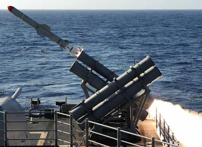 美军F-18战斗机遭自家导弹击落飞行员称看到了“人生走马灯”(图6)