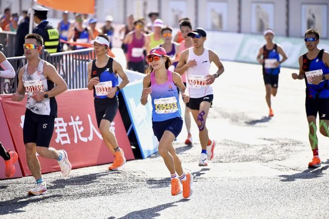 厦马C区破三的曾雪梅:当一个送外卖的女人从40岁开始跑步(图2)