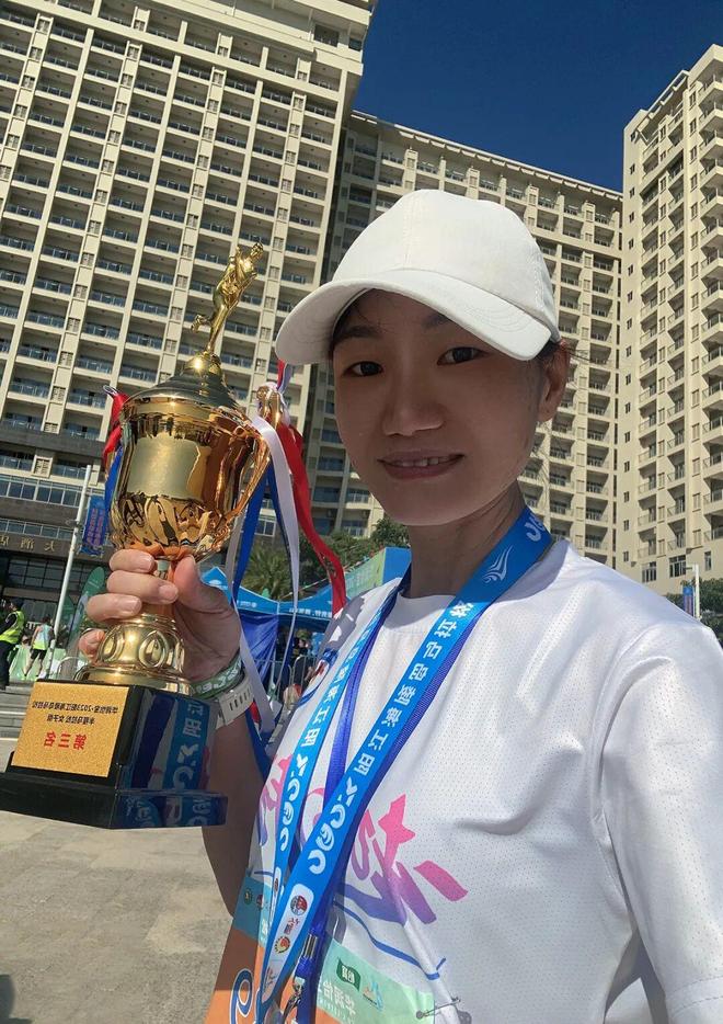 厦马C区破三的曾雪梅:当一个送外卖的女人从40岁开始跑步(图8)