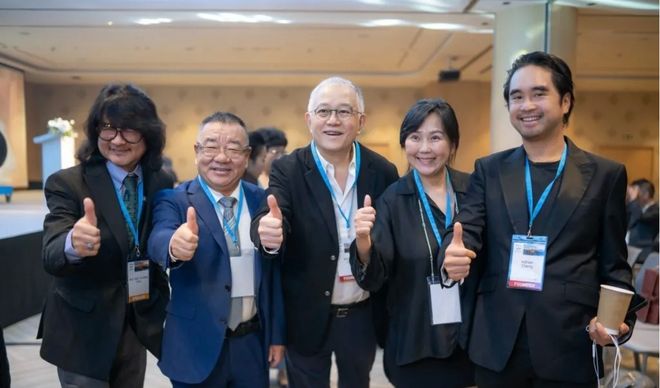 “我们的世界”全球峰会宣告中西医融合突破(图7)