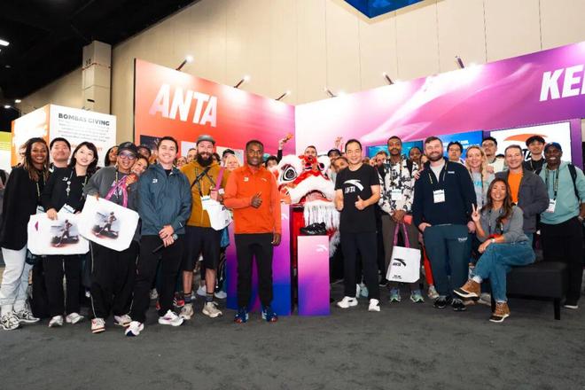 亮相这场世界级展会安踏要做中国跑步力量「代言人」(图6)