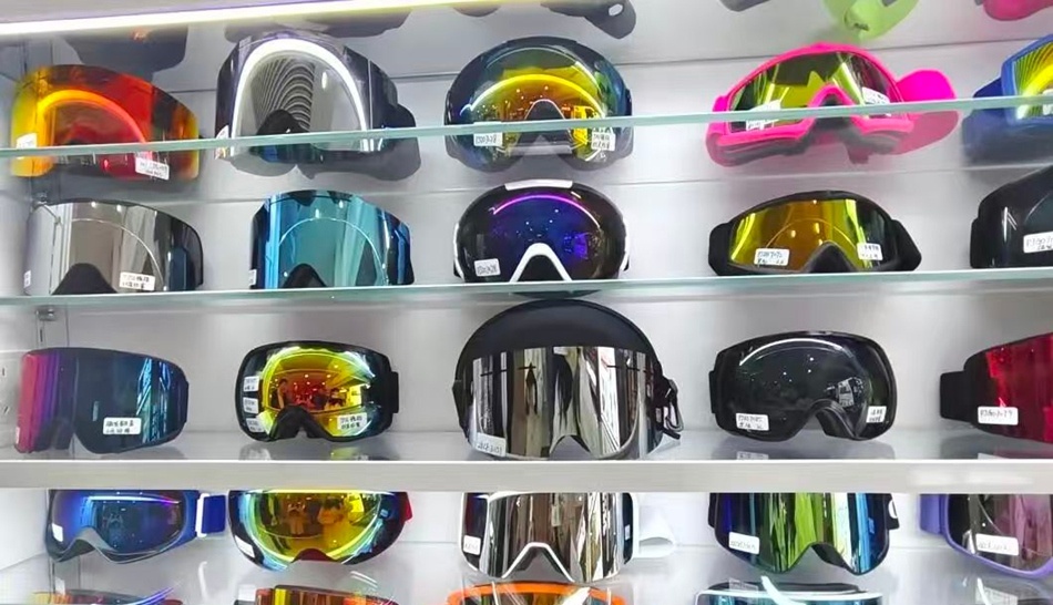 冰雪春天丨抢抓冰雪新机遇浙产滑雪装备走俏(图3)