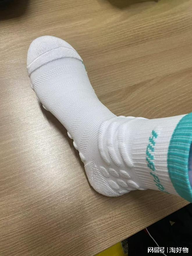 看看你都缺啥冬季跑步装备需要哪些东西(图1)