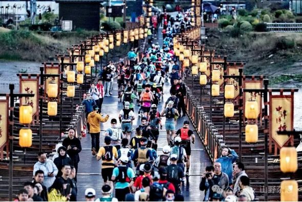 越野跑正成为一台赚钱机器(图1)