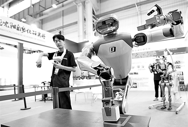 校企联合培养让卓越工程人才“拔节生长”(图1)