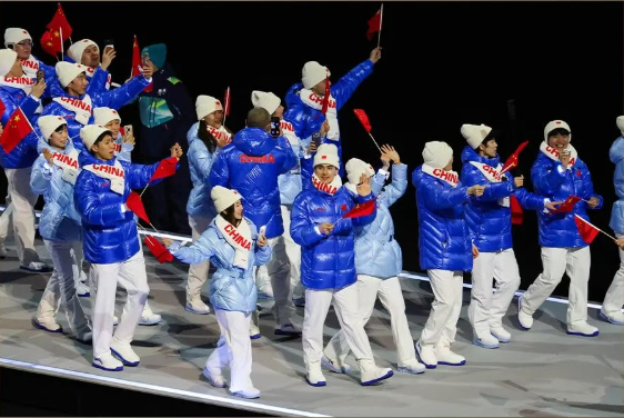 从米兰冬奥出发:中国运动品牌的全球化“立体战争”(图1)