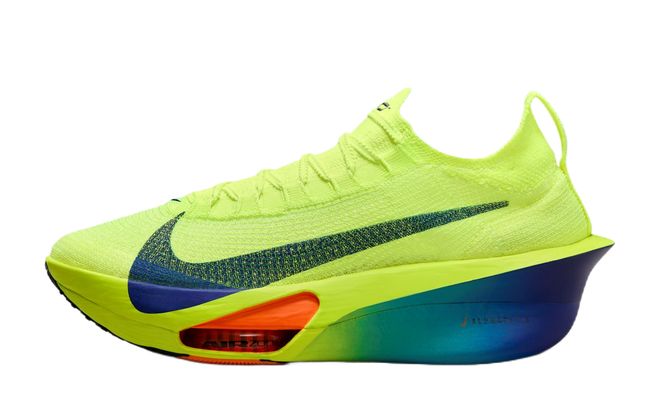 从路跑到越野这里有2024年最值得尝试的10双鞋(图2)