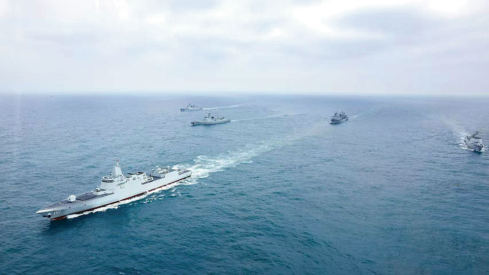 海军东莞舰、安庆舰入列后首次编队训练见闻(图2)