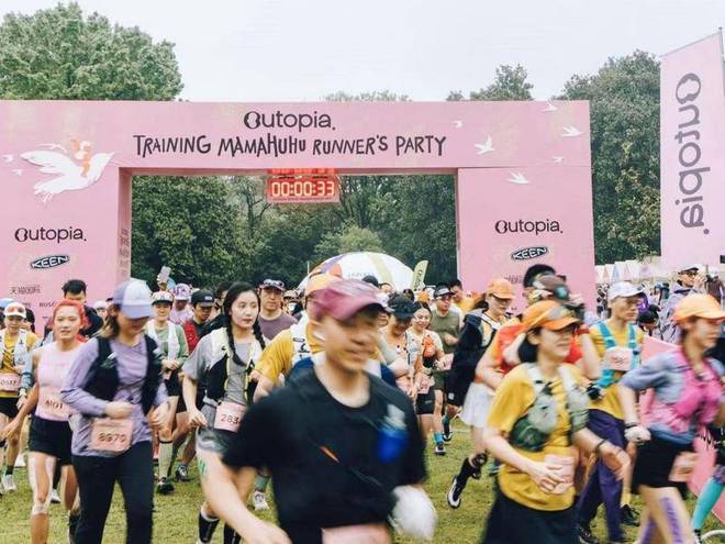 17家运动品牌2025年124万亿营收里的最新行业格局｜Brandbeat(图4)