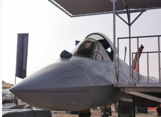 非洲首款！隐身战机苏-57非正式亮相北非意味着什么？(图4)