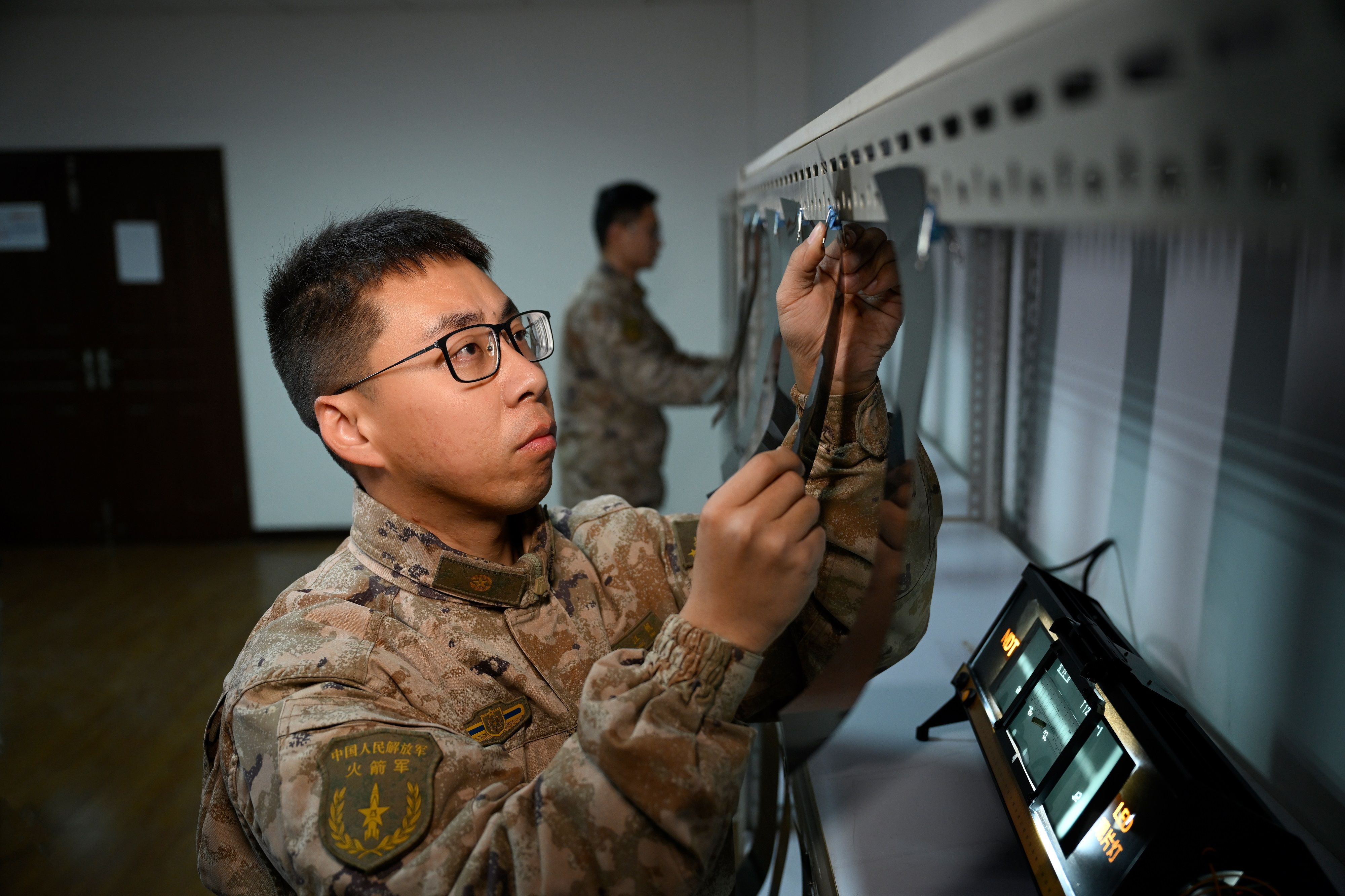 精准再精准！获“匠心杯”全国金奖的“孔雀蓝”用“十八般武艺”为国砺剑(图1)